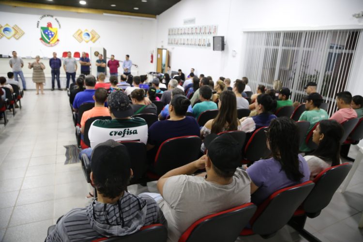 Famílias contempladas recebem autorização para fazer escritura dos lotes em Itaipulândia