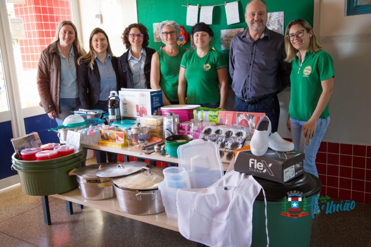 MISSAL: Escolas e CMEI’s recebem mobília e utensílios de cozinha