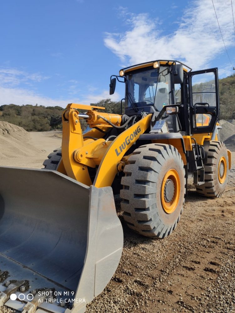 Prefeitura de Itaipulândia adquire novas máquinas para dinamizar serviços