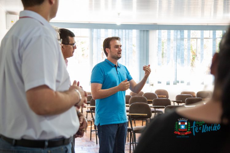 Curso de Manicure e Pedicure é iniciado em Missal