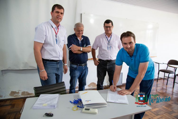 Curso de Manicure e Pedicure é iniciado em Missal