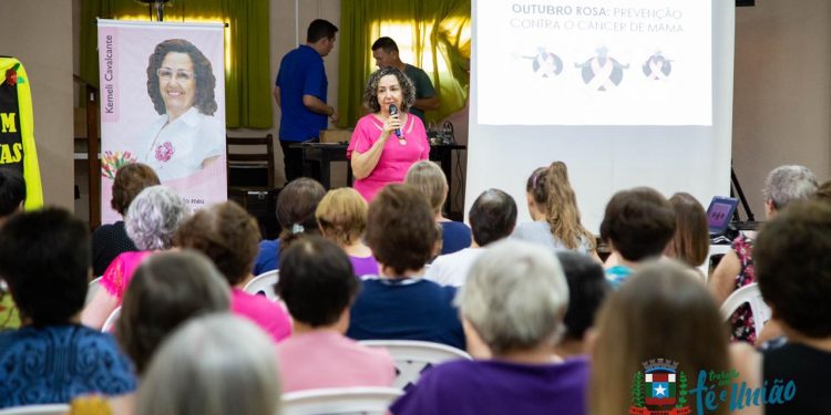 Voluntárias de Foz do Iguaçu que já tiveram Câncer palestraram em Missal em atividade alusiva ao Outubro Rosa