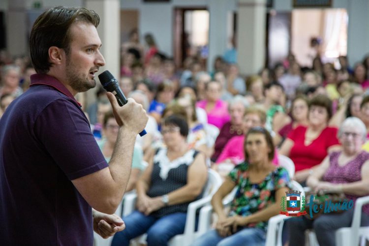 Voluntárias de Foz do Iguaçu que já tiveram Câncer palestraram em Missal em atividade alusiva ao Outubro Rosa