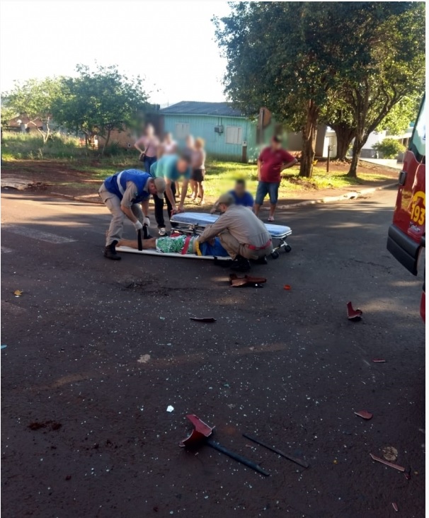 Corpo de Bombeiros atende acidente entre carro e moto em São Miguel