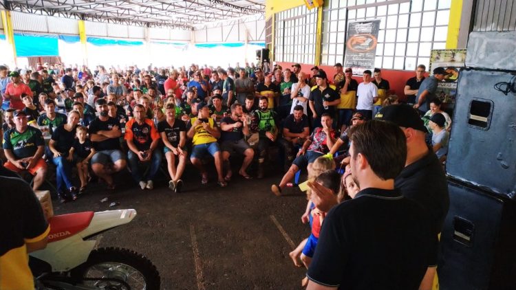 Missal: Centenas de pilotos participam do Trilhão Amigos da Lama