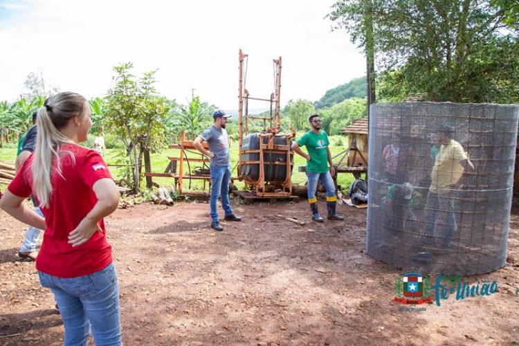 Construção de Cisterna em Linha São Francisco Missal vai auxiliar na produção de bananas
