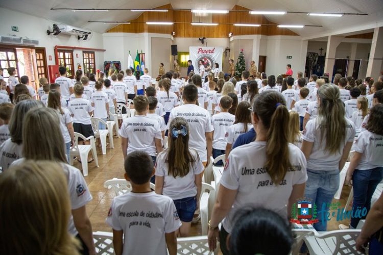 Proerd forma 161 alunos do 5º ano em Missal