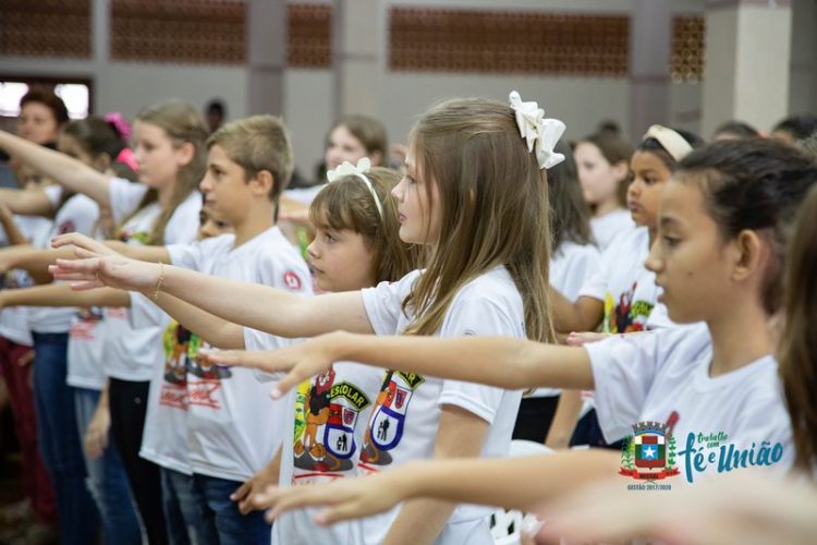 Proerd forma 161 alunos do 5º ano em Missal