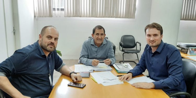 Reunião com Líder do Governo do Estado e Diretor da SEIL em Curitiba aumentam expectativa de importantes obras em Missal