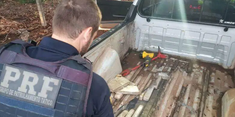 PRF detém peruano com 75 quilos de maconha em Santa Terezinha de Itaipu
