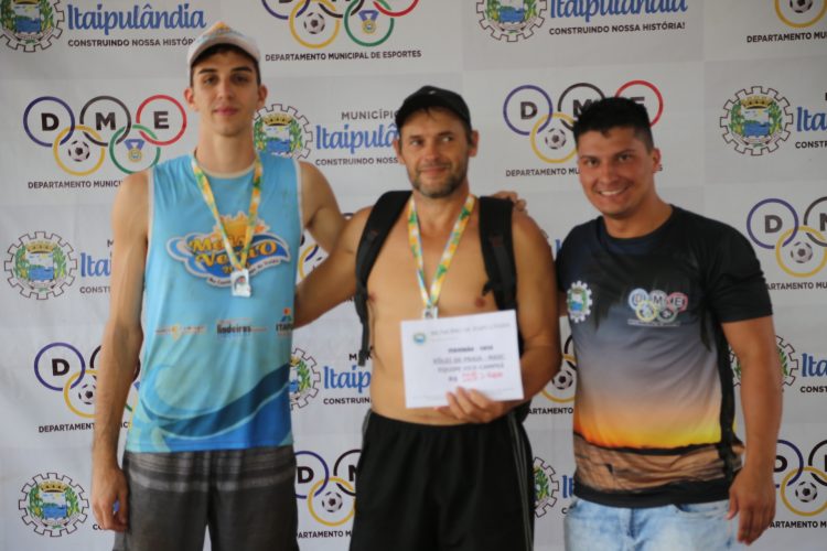 Duplas de Foz do Iguaçu vencem o Torneio Regional de Vôlei de Praia de Itaipulândia