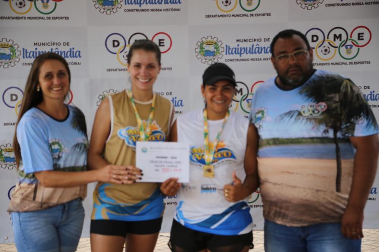 Duplas de Foz do Iguaçu vencem o Torneio Regional de Vôlei de Praia de Itaipulândia
