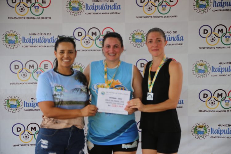 Duplas de Foz do Iguaçu vencem o Torneio Regional de Vôlei de Praia de Itaipulândia
