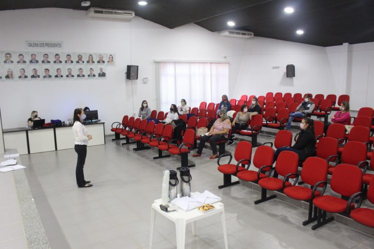 Ações pedagógicas para a rede municipal de ensino foram realizadas durante período de suspensão das aulas presenciais