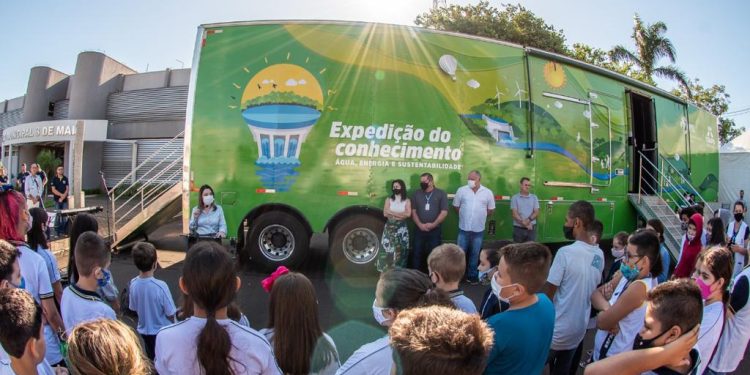 Santa Terezinha de Itaipu recebe a Expedição do Conhecimento
