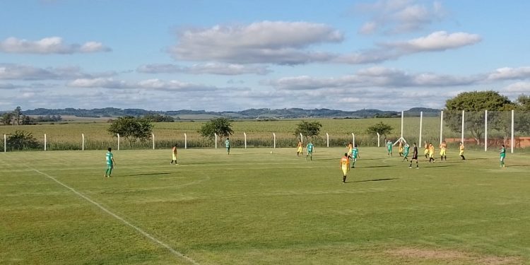 CALC Lajeado Cedro lidera Campeonato de Veteranos em Itaipulândia