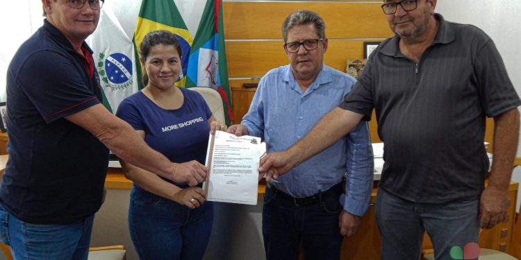 Administração Municipal de Missal entrega mais de 750 mil reais em ordens de serviço para obras