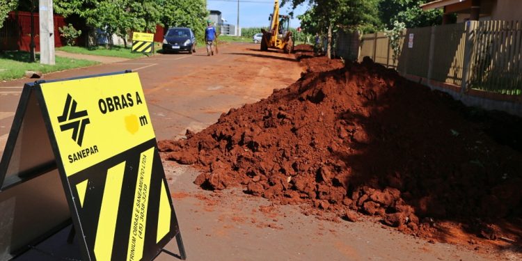 SANEPAR inicia trabalhos de implantação da rede de esgoto no Bairro Floresta