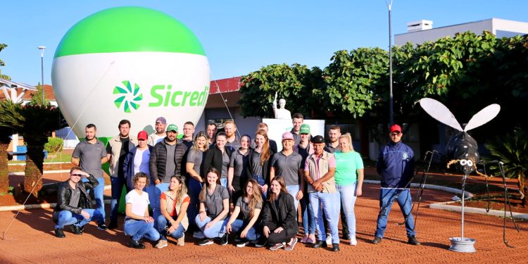 Todos Juntos Contra a Dengue mobiliza motoristas e pedestres na Av. Tiradentes