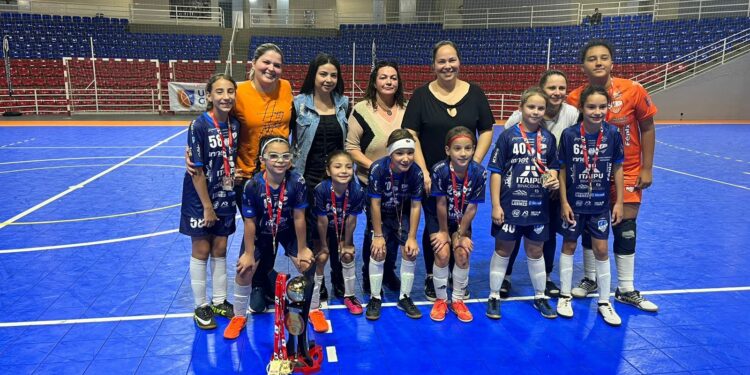 AFI Itaipulândia Futsal é Campeã paranaense de futsal feminino Sub-11