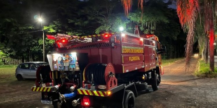 Corpo de Bombeiros busca por homem desaparecido no Balnerio Terra das guas, em Santa Helena