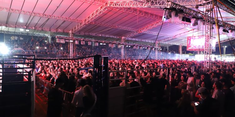 1ª Expolândia movimenta Itaipulândia com shows, rodeio e ampla programação