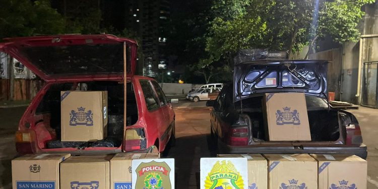 BPFRON E Polícia Federal apreendem dois veículos carregados com cigarros contrabandeados do Paraguai em Itaipulândia