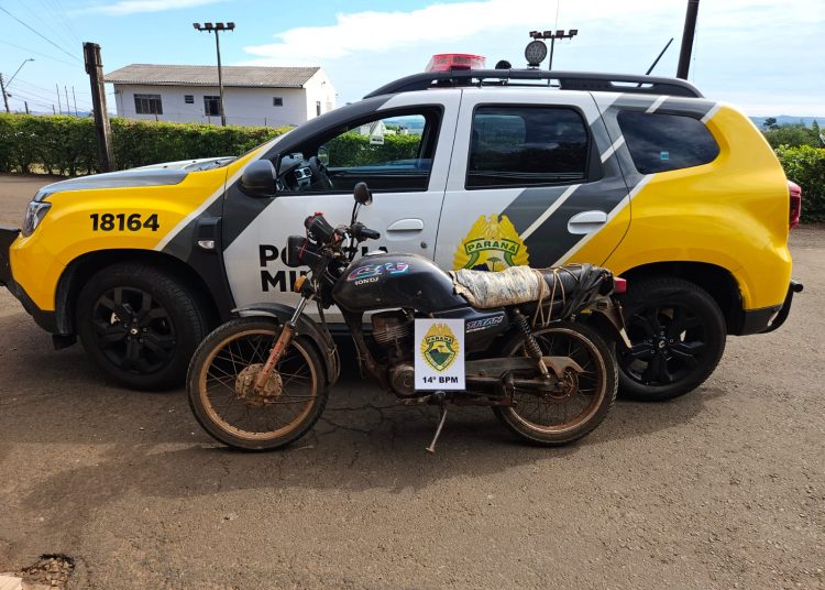 Polícia Militar de Missal apreende motocicleta com irregularidades